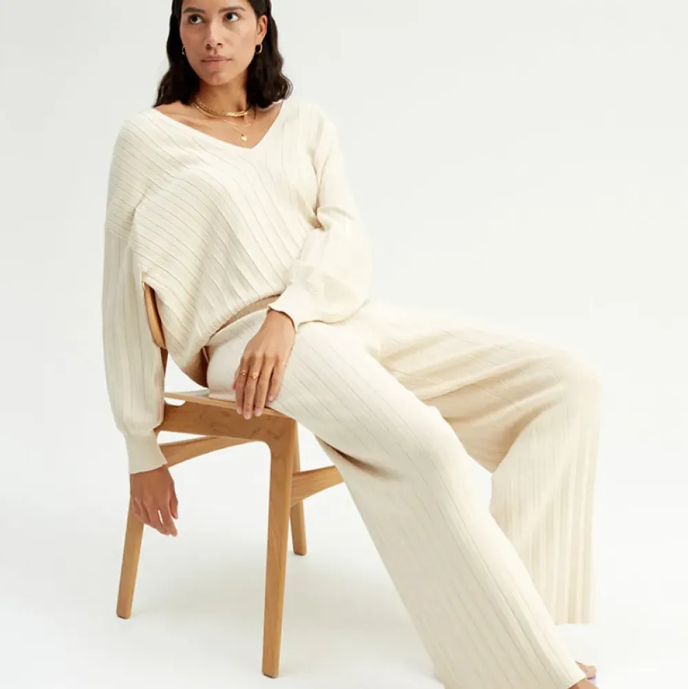 Online Vandbar Troja Med V-Ringning Dam Loungewear
